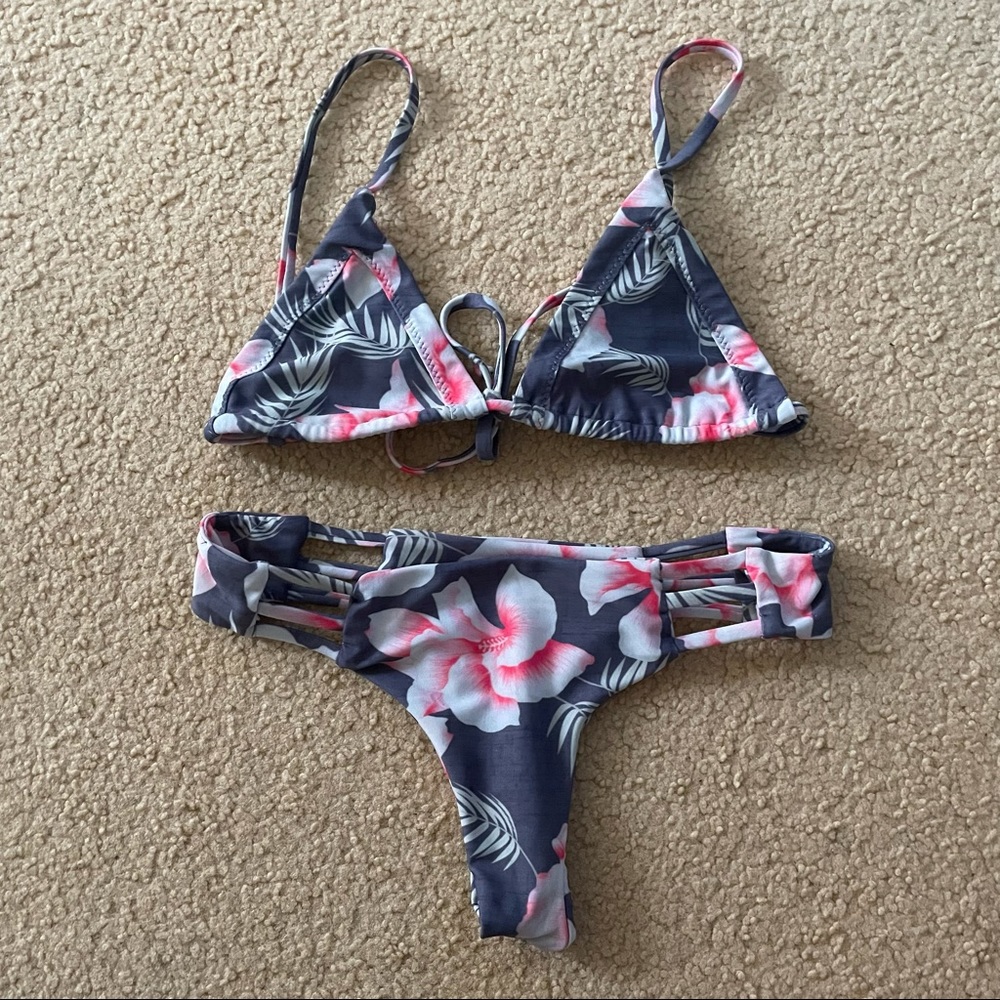 Stone Fox Swim set